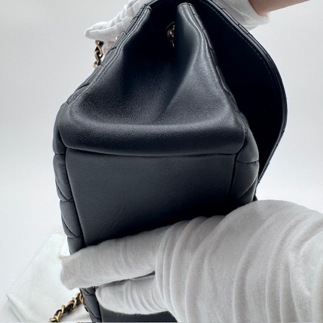 Chanel Vintage Classic Flap Medium - Navy Quilted Lambskin with Gold-Tone Hardware