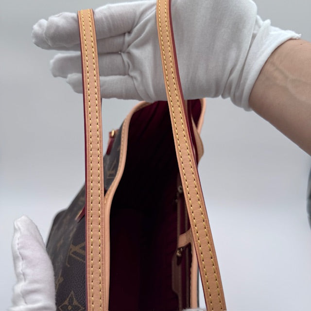 Louis Vuitton Neverfull MM Monogram Canvas Tote