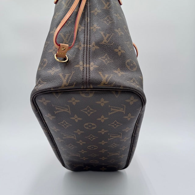 Louis Vuitton Neverfull MM Monogram Canvas Tote