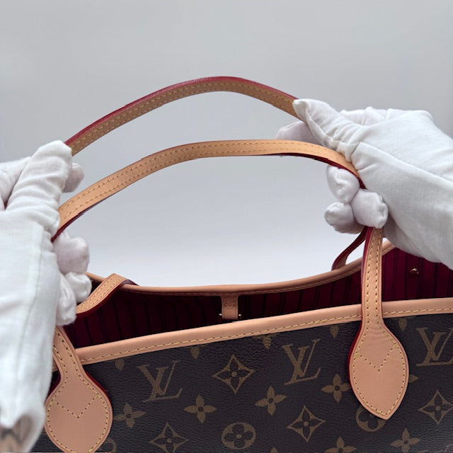Louis Vuitton Neverfull MM Monogram Canvas Tote