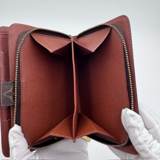 Louis Vuitton Monogram Passport and Travel Cover