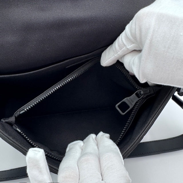 Louis Vuitton Monogram Seal Ambassadeur PM Black Leather Bag