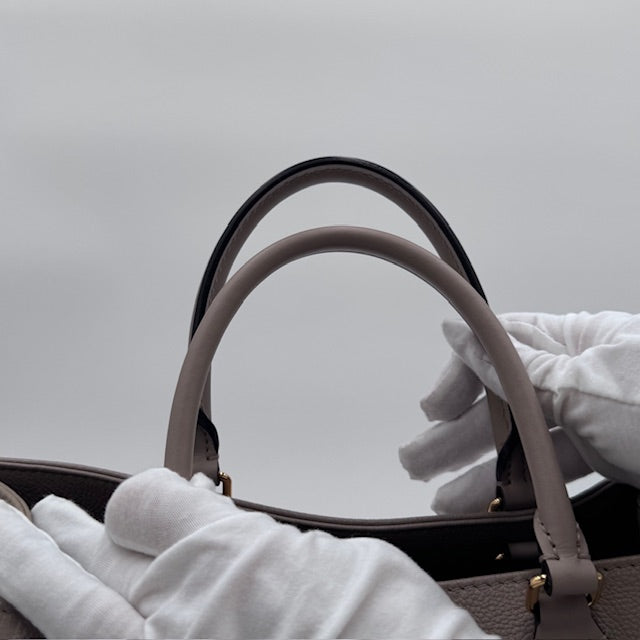 Louis Vuitton OnTheGo MM Empreinte Leather Tote - Turtle Dove