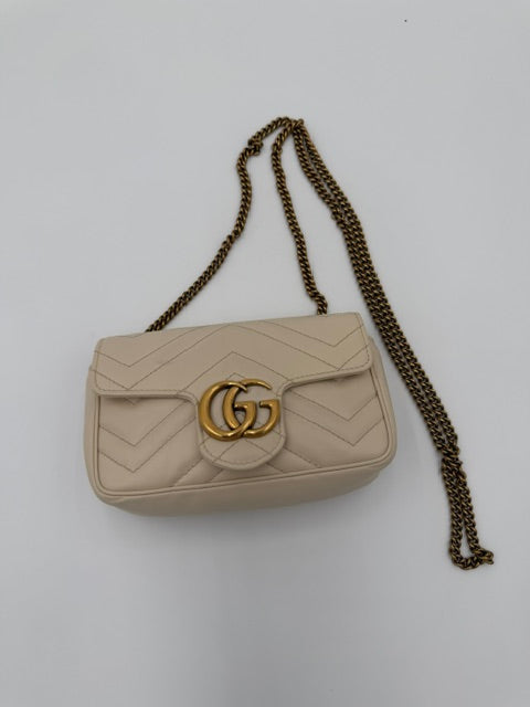 Gucci GG Marmont Matelassé Shoulder Bag