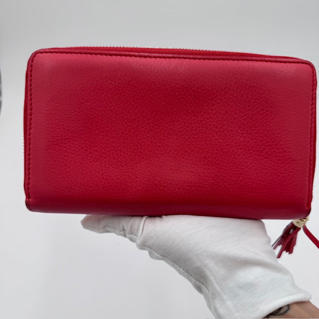Gucci Soho Zip-Around Wallet – Pink Pebbled Leather