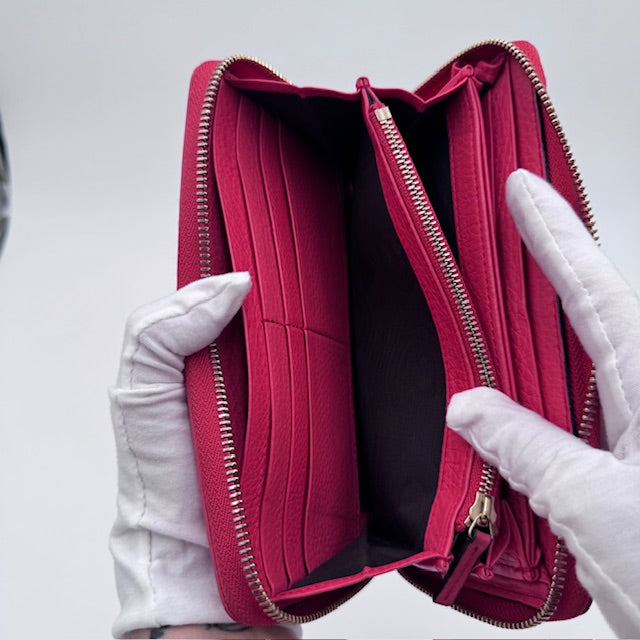Gucci Soho Zip-Around Wallet – Pink Pebbled Leather