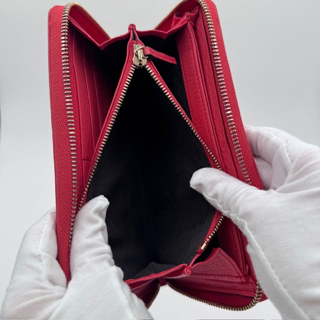 Gucci Soho Zip-Around Wallet – Pink Pebbled Leather