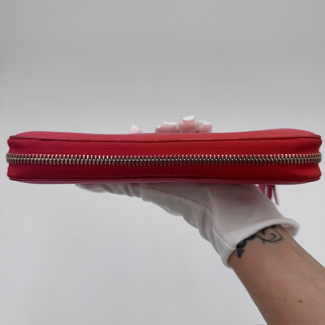 Gucci Soho Zip-Around Wallet – Pink Pebbled Leather