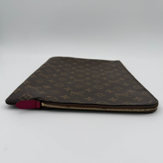 Louis Vuitton Pochette Voyage MM Monogram Canvas Zip Pouch