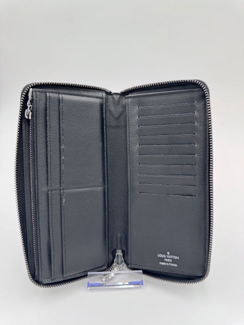 Louis Vuitton Monogram Eclipse Zippy Wallet – Black/Grey Canvas
